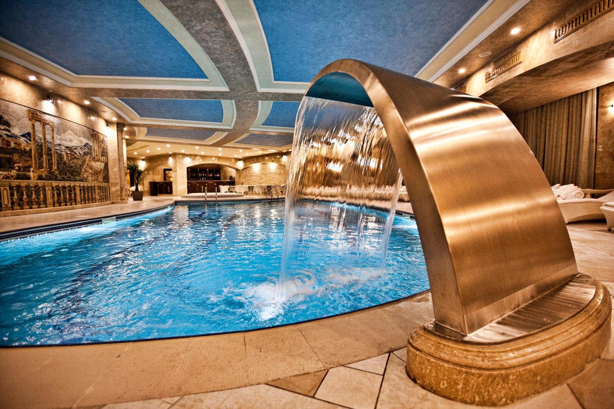 Multi Grand Pharaon Hotel Ptghni Extérieur photo