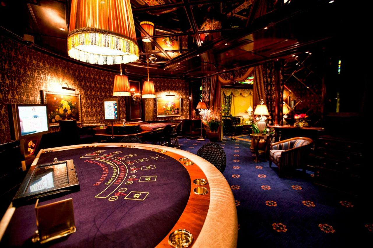 Multi Grand Pharaon Hotel Ptghni Extérieur photo