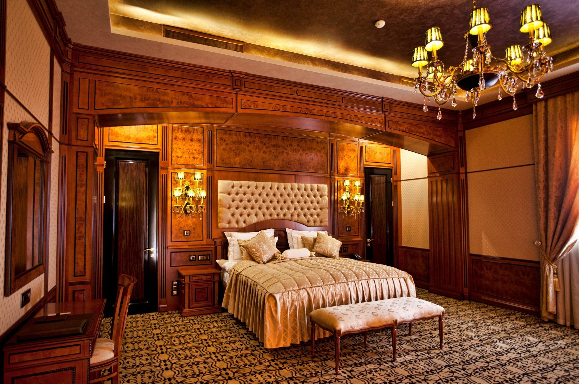 Multi Grand Pharaon Hotel Ptghni Extérieur photo
